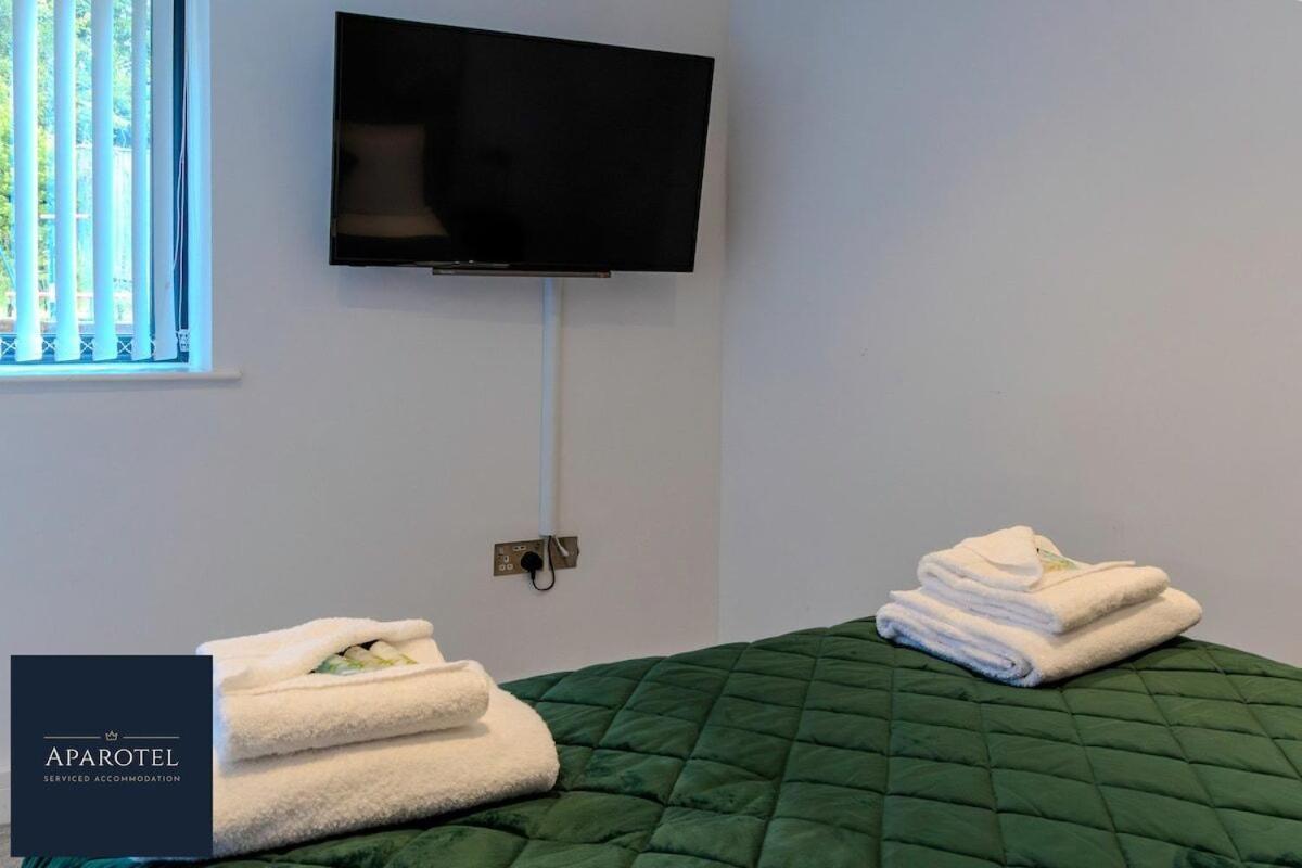 Aparotel Serviced Apartments - Stonehenge, Amesbury Town Centre Camera foto