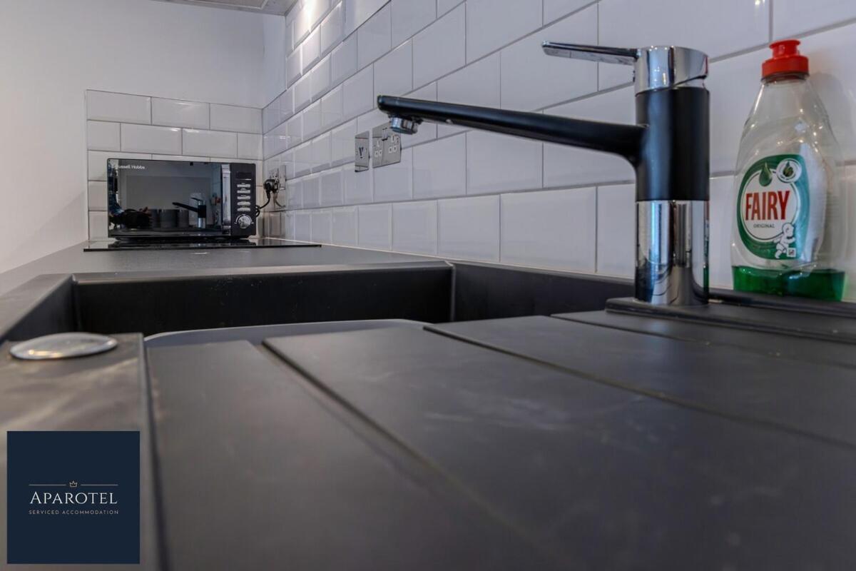 Aparotel Serviced Apartments - Stonehenge, Amesbury Town Centre Camera foto