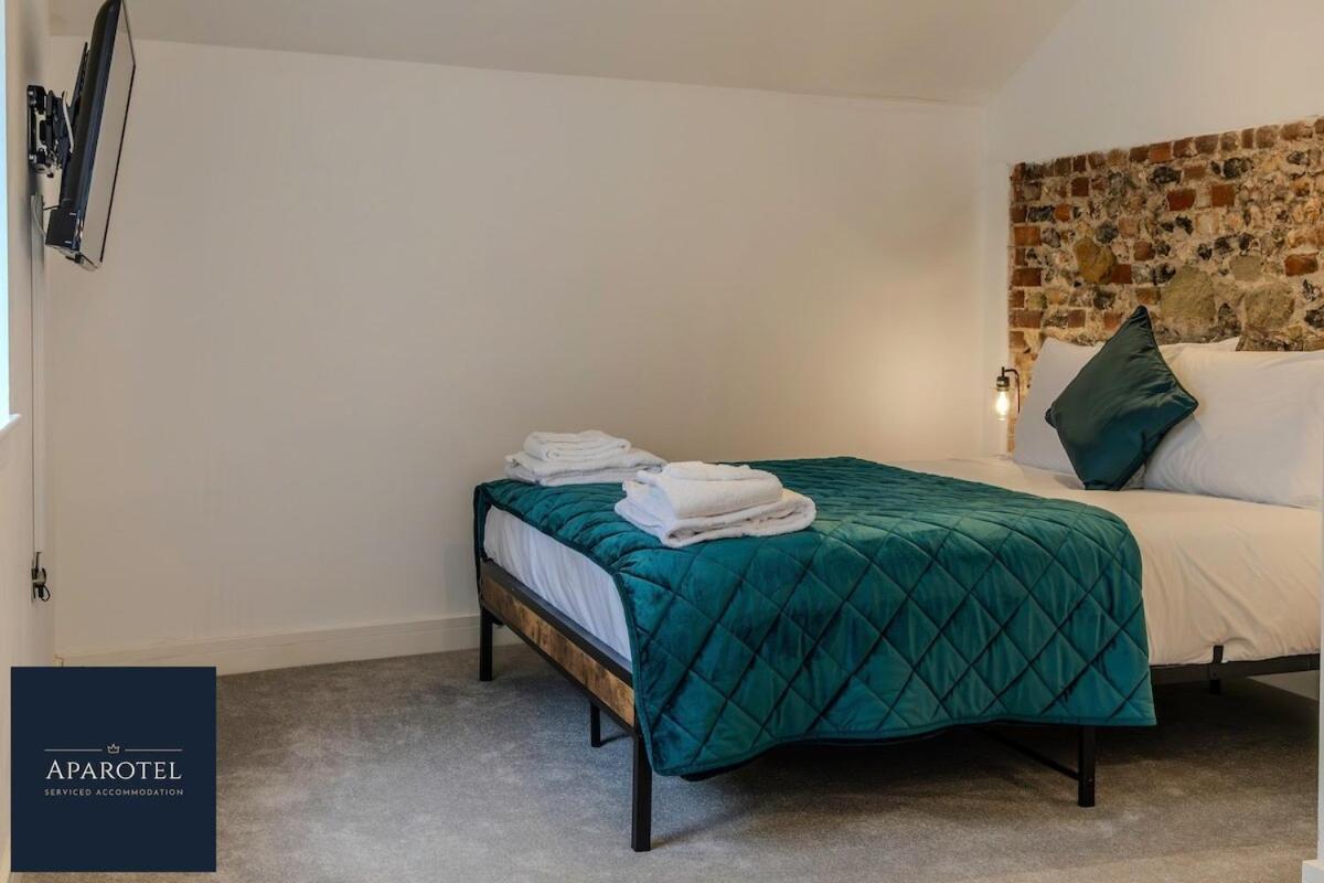 Aparotel Serviced Apartments - Stonehenge, Amesbury Town Centre Camera foto