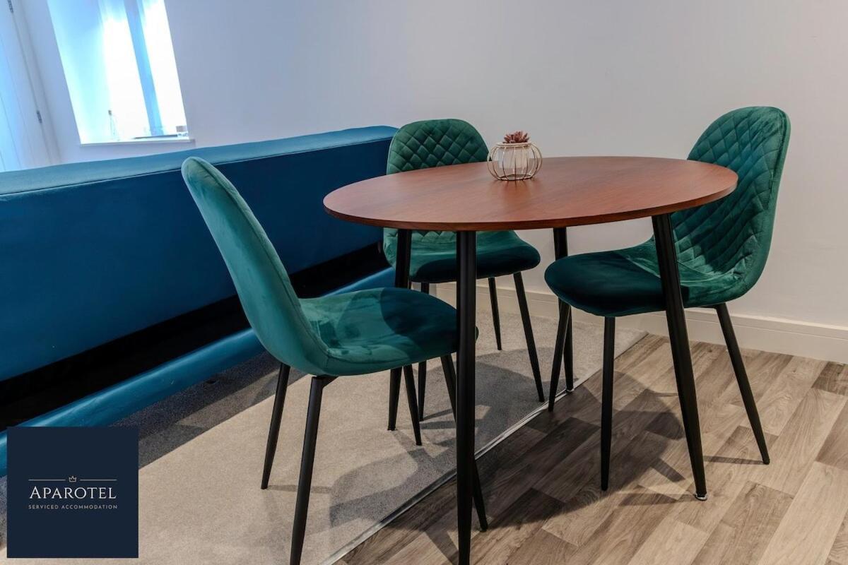 Aparotel Serviced Apartments - Stonehenge, Amesbury Town Centre Camera foto