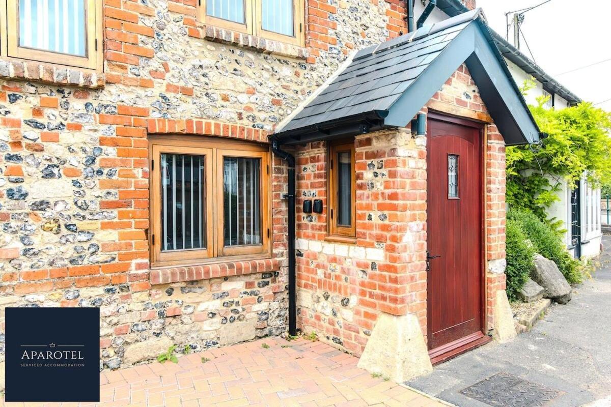 Aparotel Serviced Apartments - Stonehenge, Amesbury Town Centre Camera foto