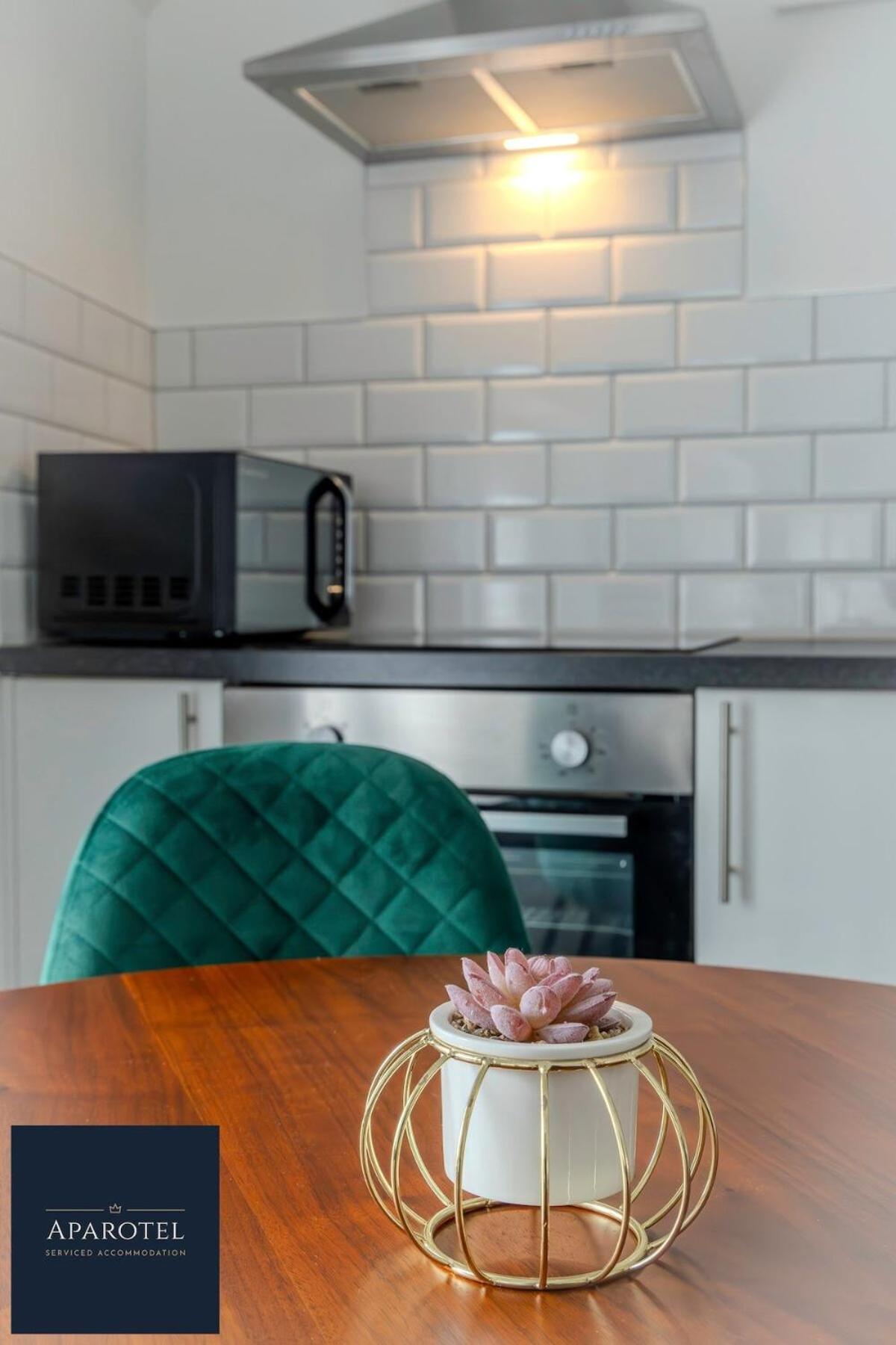 Aparotel Serviced Apartments - Stonehenge, Amesbury Town Centre Camera foto